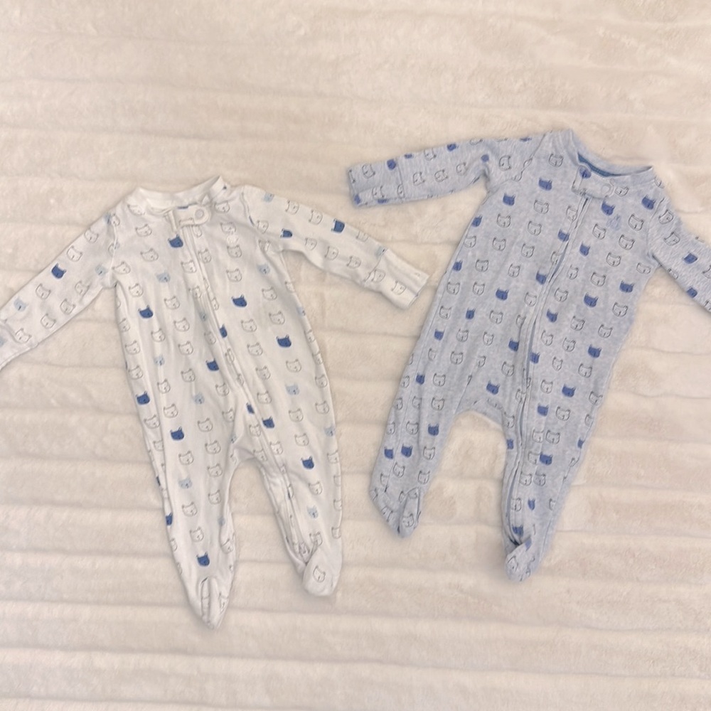 Baby Gap footie pjs (2-pack)